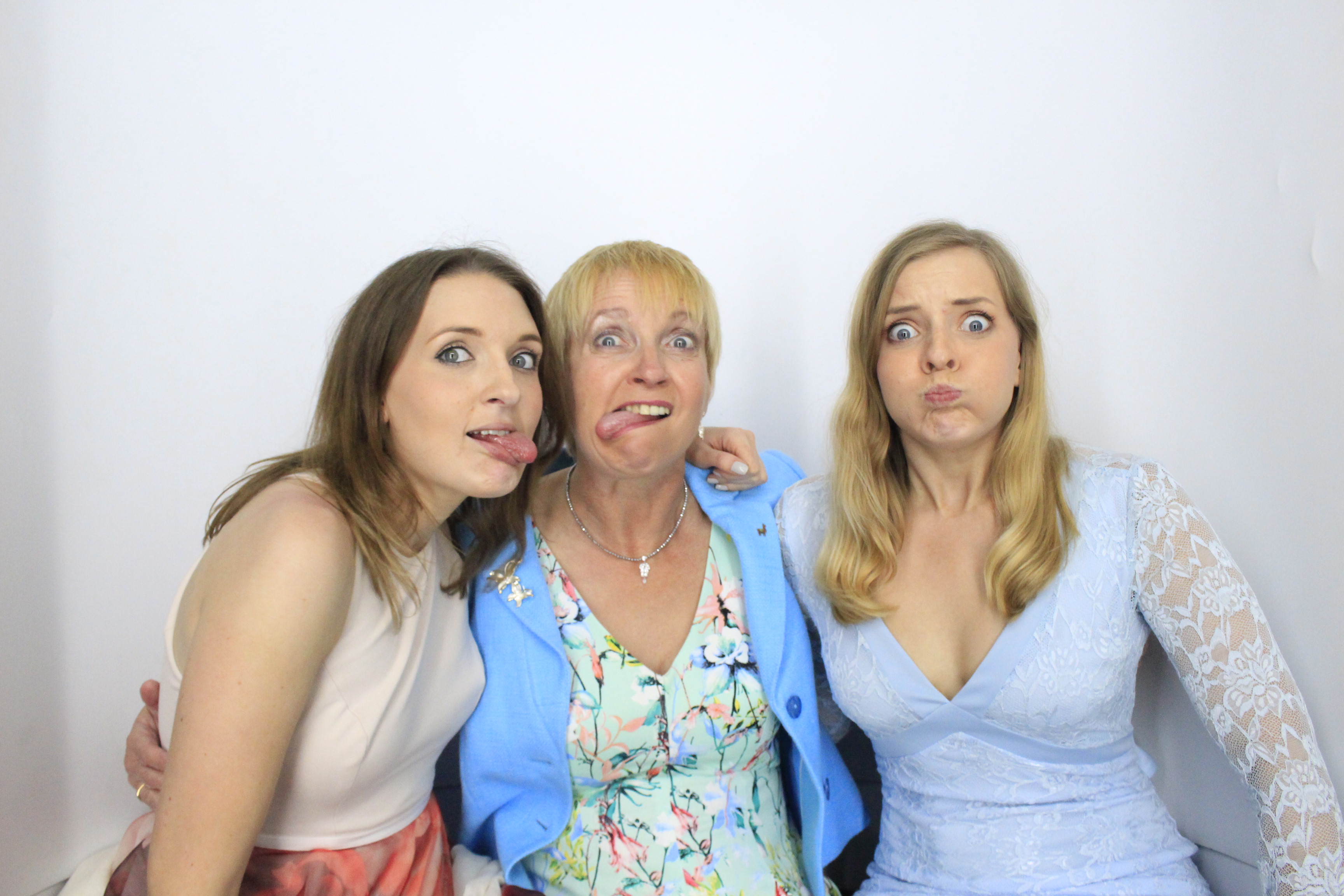 Andy and Emma's Wedding | View more photos from the event at gallery.myphotoboothexperience.co.uk/u/MyPhotoBoothExperienceLtd/Andy-and-Emmas-Wedding